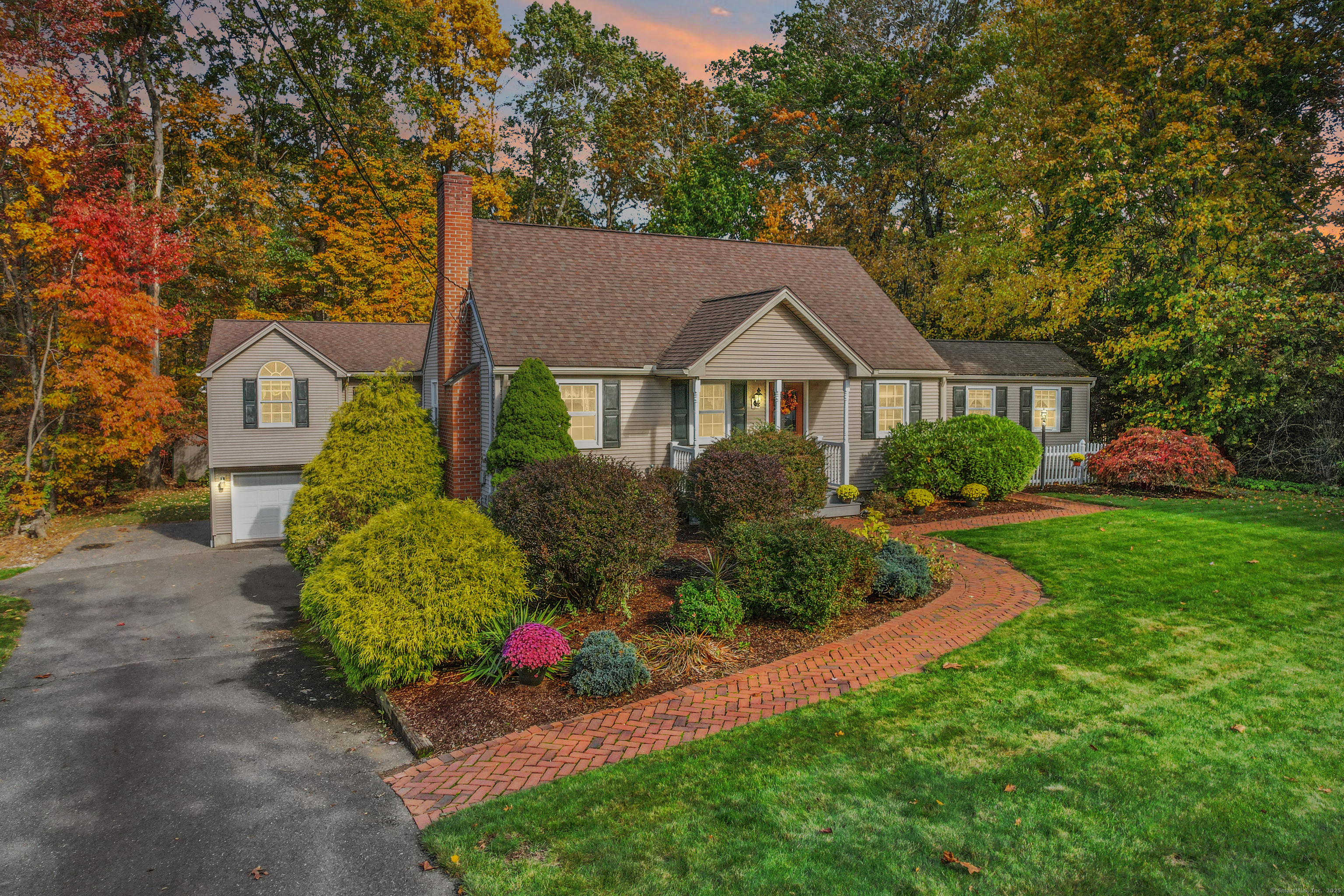 54 Pinewood Drive Farmington CT 06032