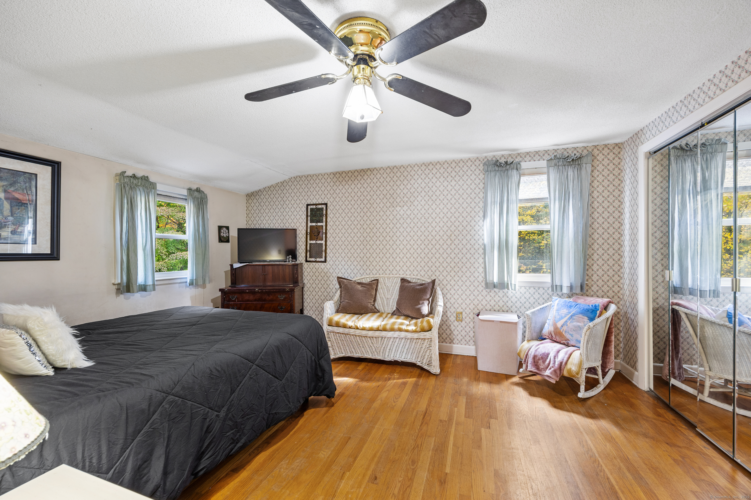 54 Pinewood Drive Farmington CT 06032