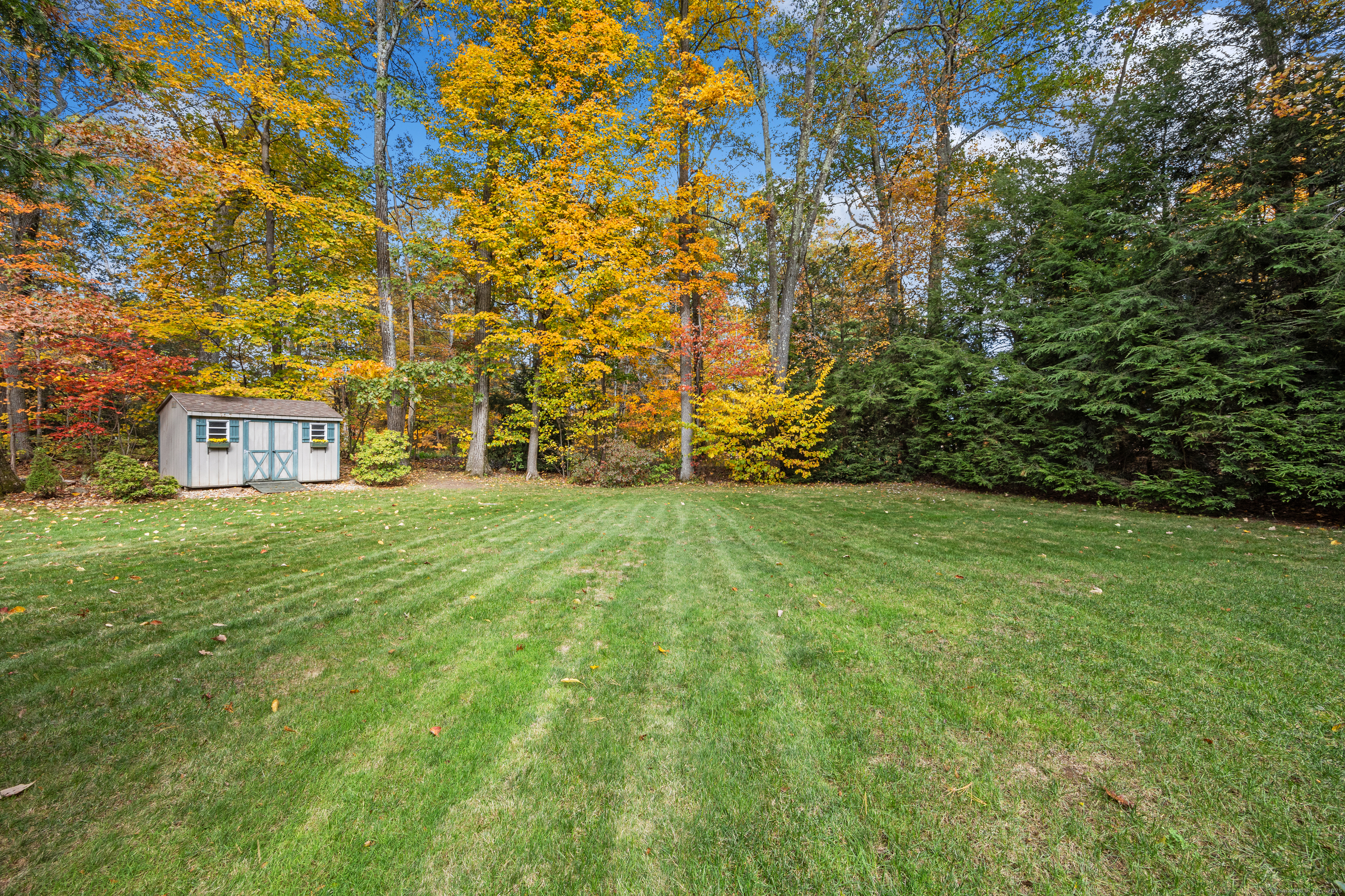 54 Pinewood Drive Farmington CT 06032