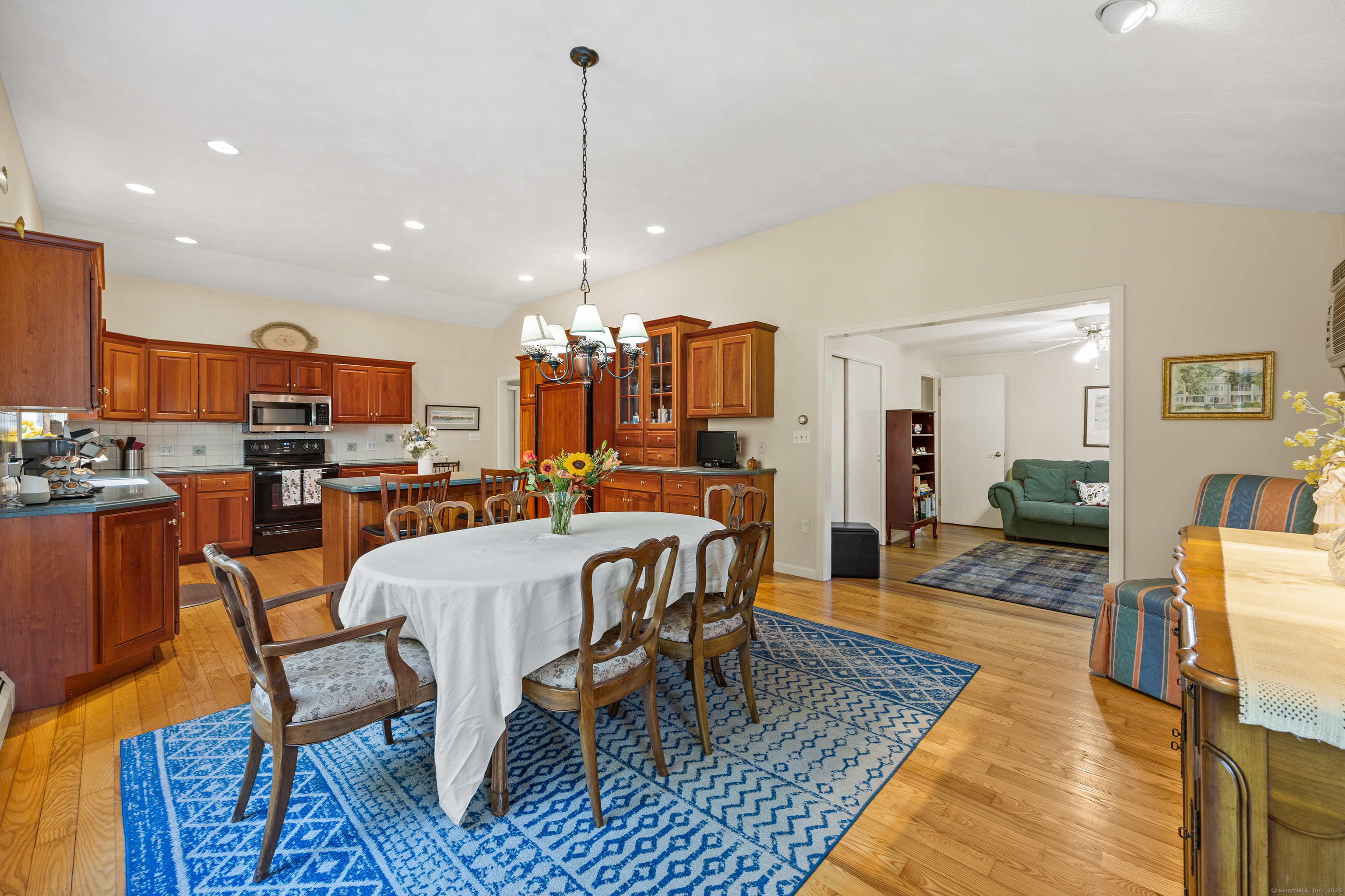 54 Pinewood Drive Farmington CT 06032