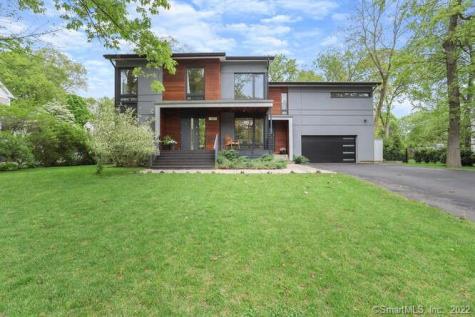 657 Winnepoge Drive Fairfield CT 06825