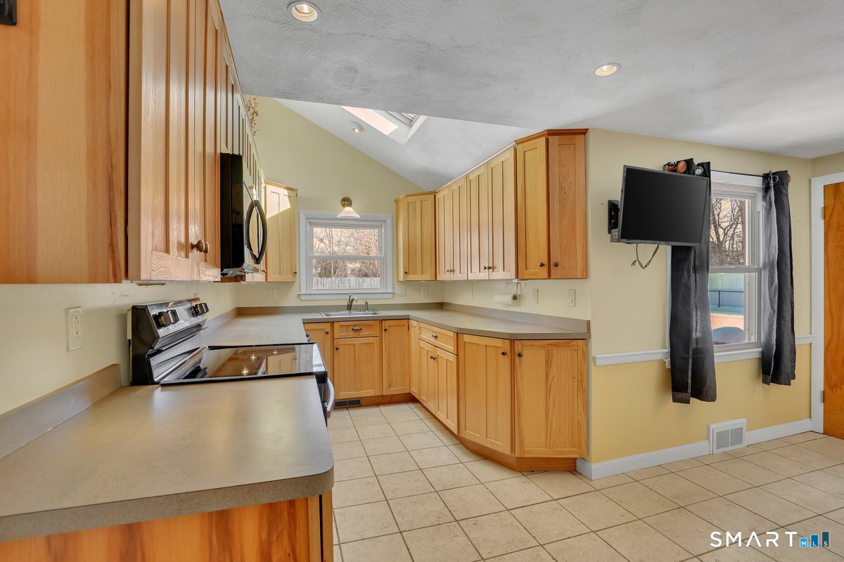 50 Davis Road East Hartford CT 06118