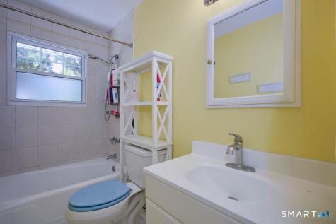 8 Lakeside Drive Extension Ridgefield CT 06877