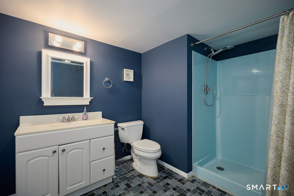 8 Lakeside Drive Extension Ridgefield CT 06877