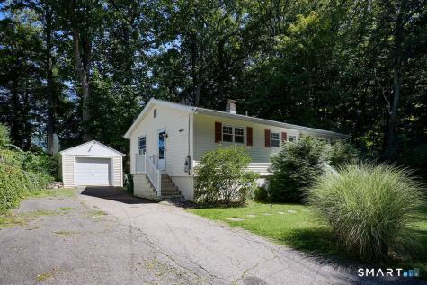 8 Lakeside Drive Extension Ridgefield CT 06877