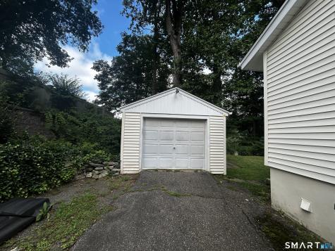 8 Lakeside Drive Extension Ridgefield CT 06877