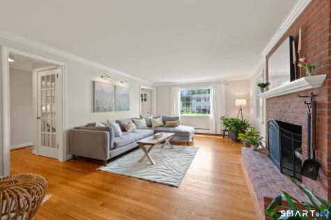 43 Crabapple Road West Hartford CT 06117