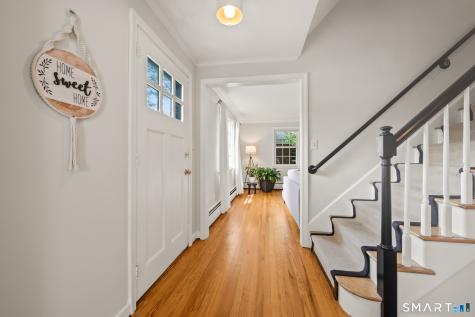 43 Crabapple Road West Hartford CT 06117