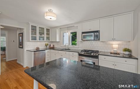 43 Crabapple Road West Hartford CT 06117