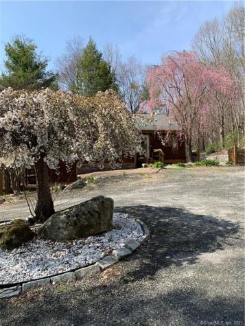 78 Canterbury Court Goshen CT 06756