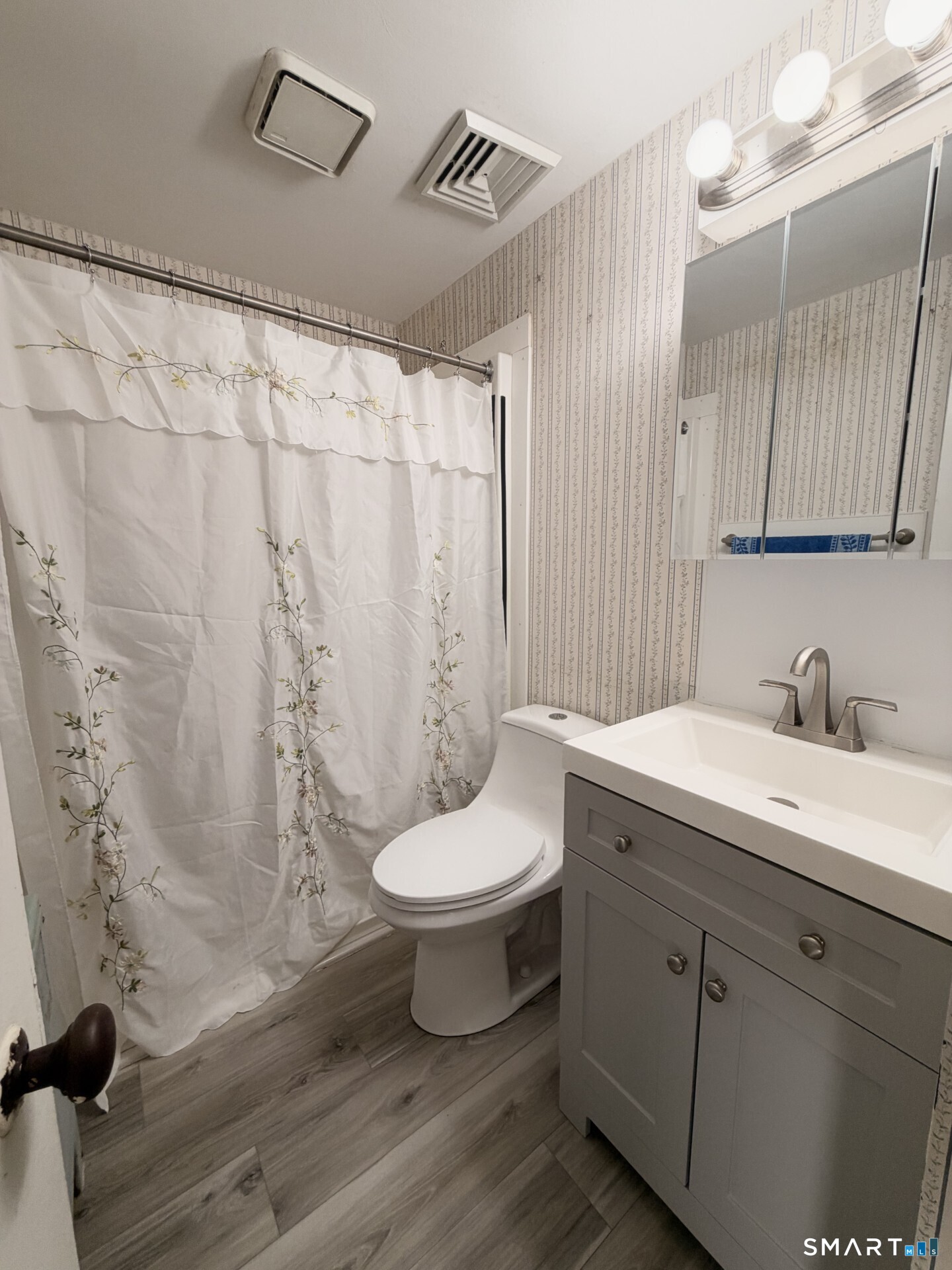 4 Elmwood Road Wallingford CT 06492