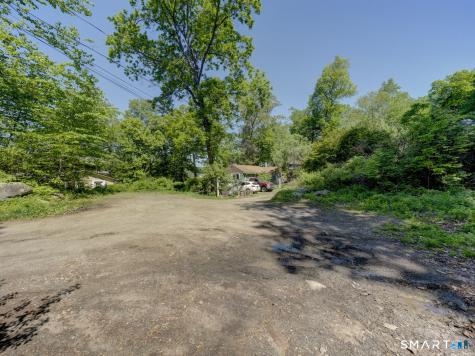 18 Brook Trail East Hampton CT 06424
