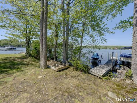 18 Brook Trail East Hampton CT 06424