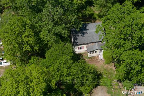 18 Brook Trail East Hampton CT 06424