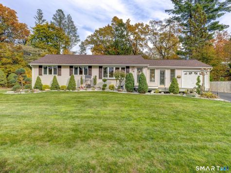 4 Ellis Road Enfield CT 06082