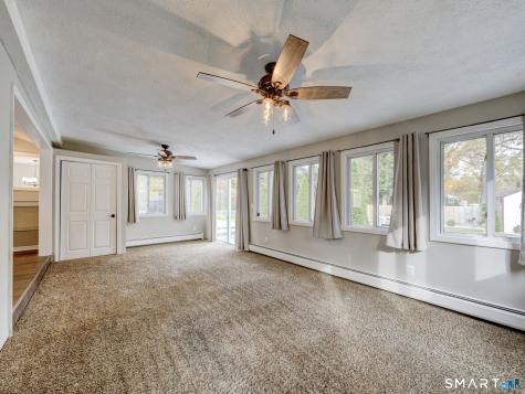 4 Ellis Road Enfield CT 06082