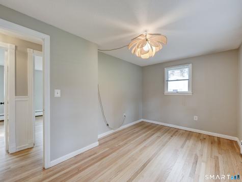 4 Ellis Road Enfield CT 06082