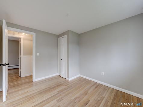 4 Ellis Road Enfield CT 06082