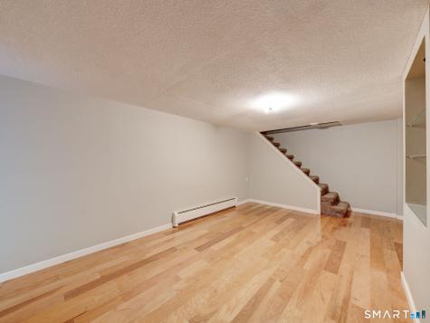 4 Ellis Road Enfield CT 06082