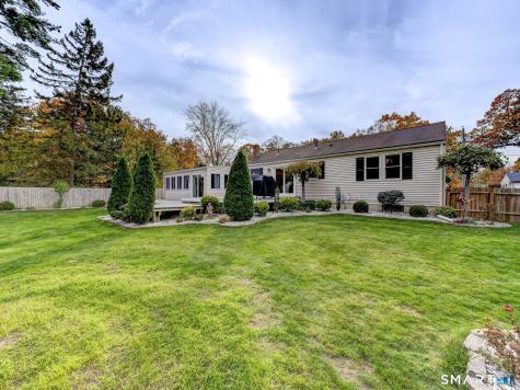 4 Ellis Road Enfield CT 06082