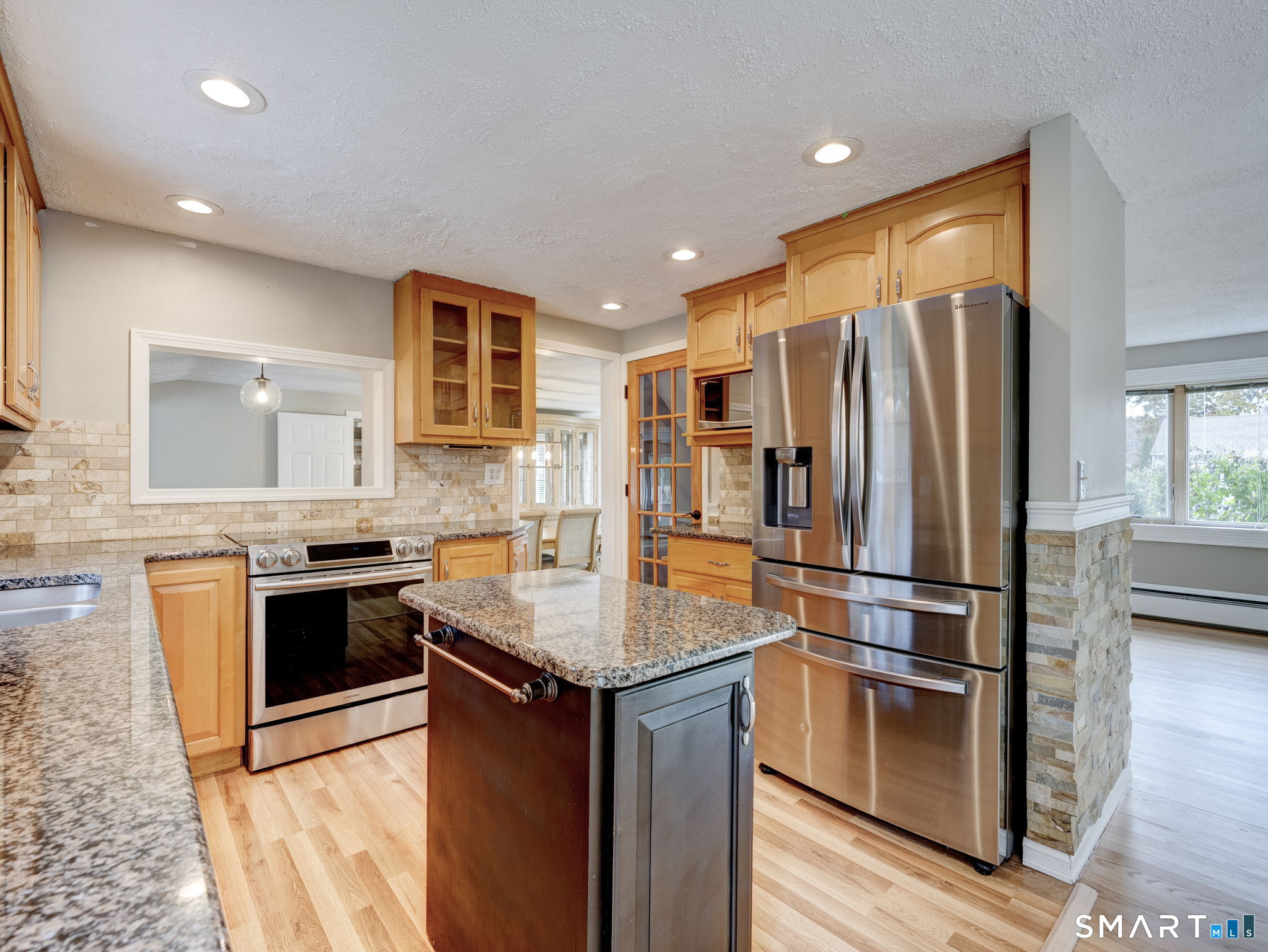 4 Ellis Road Enfield CT 06082