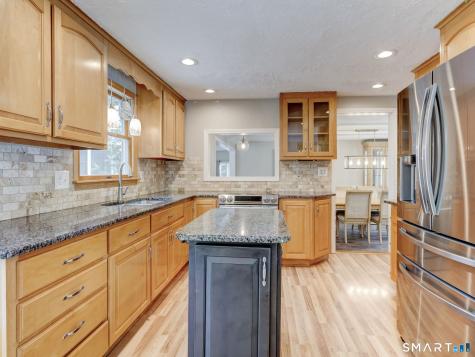 4 Ellis Road Enfield CT 06082