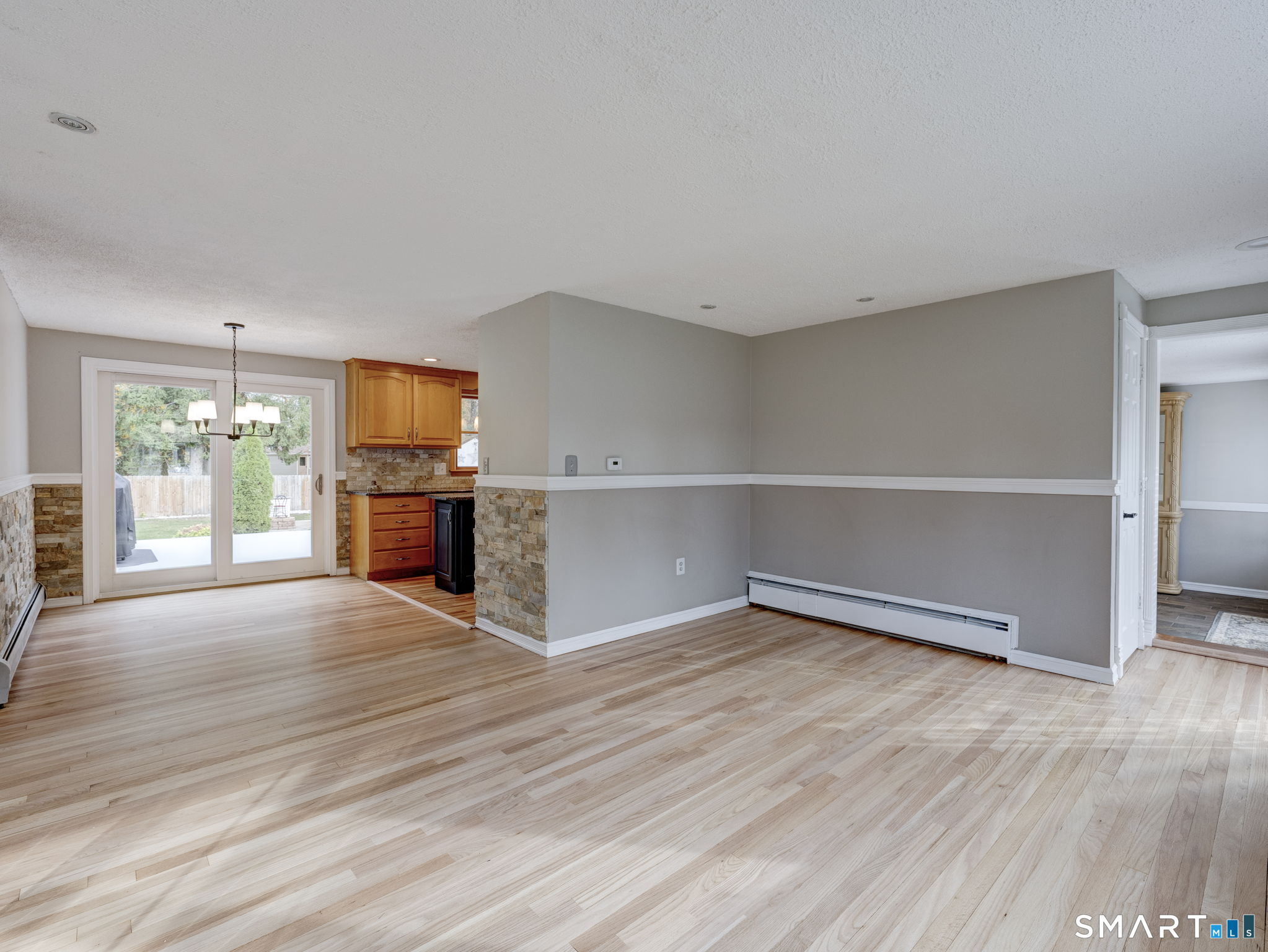 4 Ellis Road Enfield CT 06082