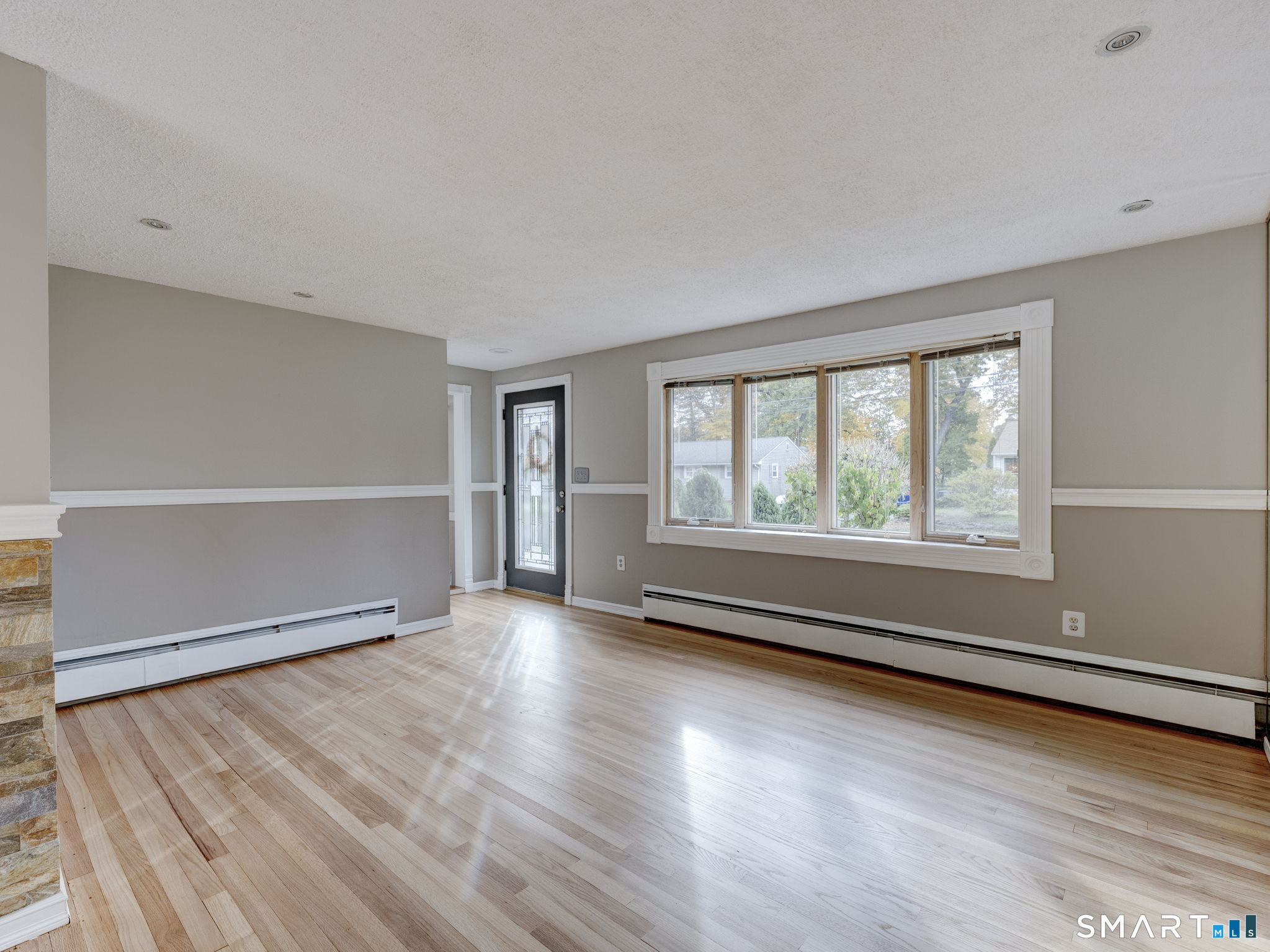 4 Ellis Road Enfield CT 06082