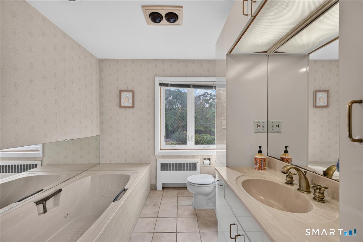 86 Braman Road Waterford CT 06385