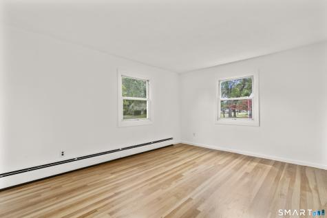422 Denslow Street Windsor Locks CT 06096