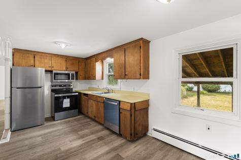 422 Denslow Street Windsor Locks CT 06096