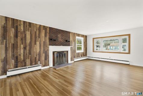 422 Denslow Street Windsor Locks CT 06096