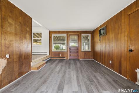 422 Denslow Street Windsor Locks CT 06096