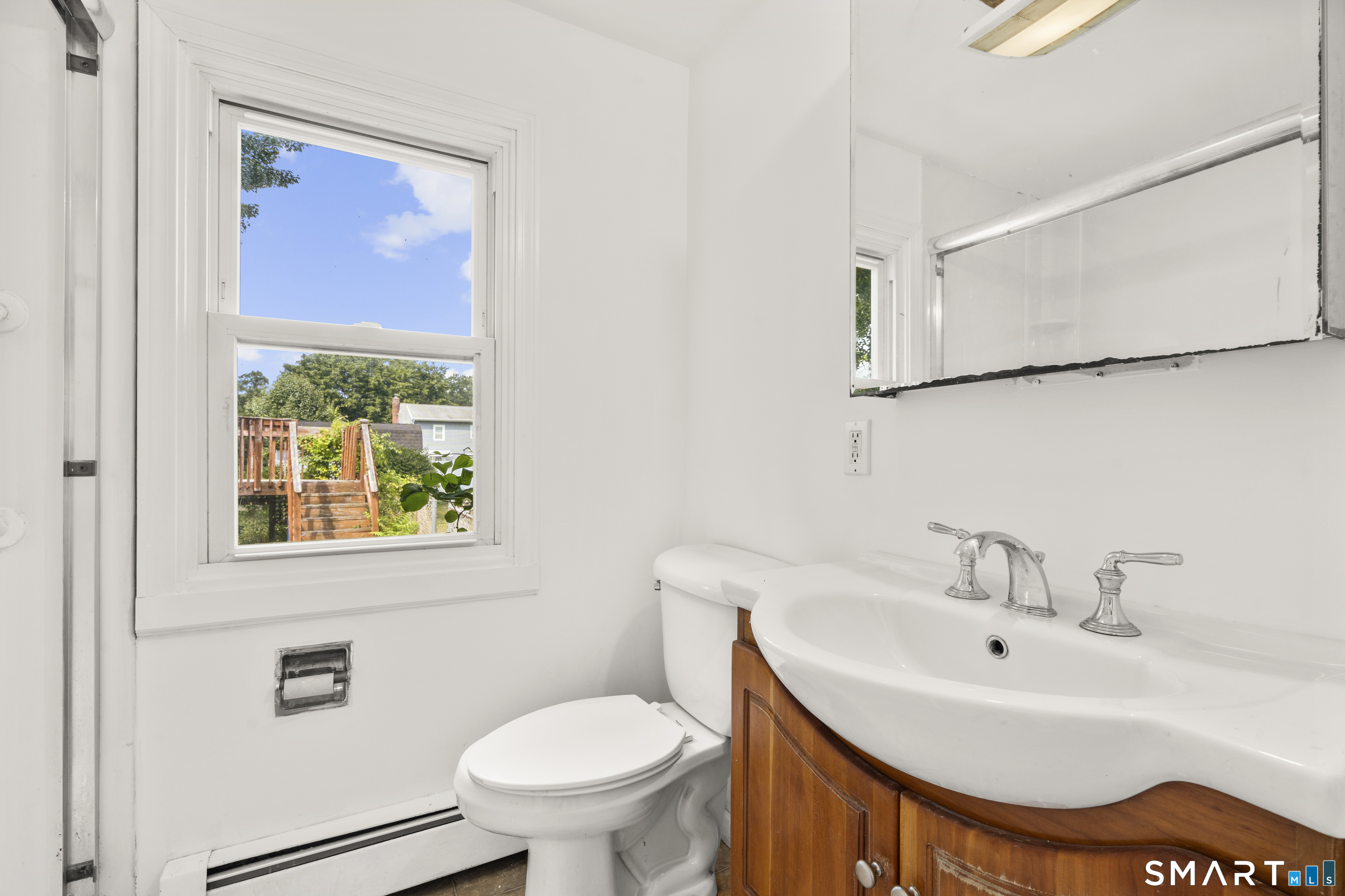 422 Denslow Street Windsor Locks CT 06096