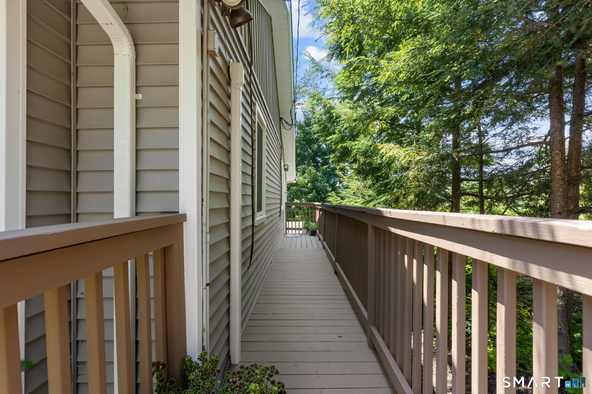 12 Longview Drive Brookfield CT 06804