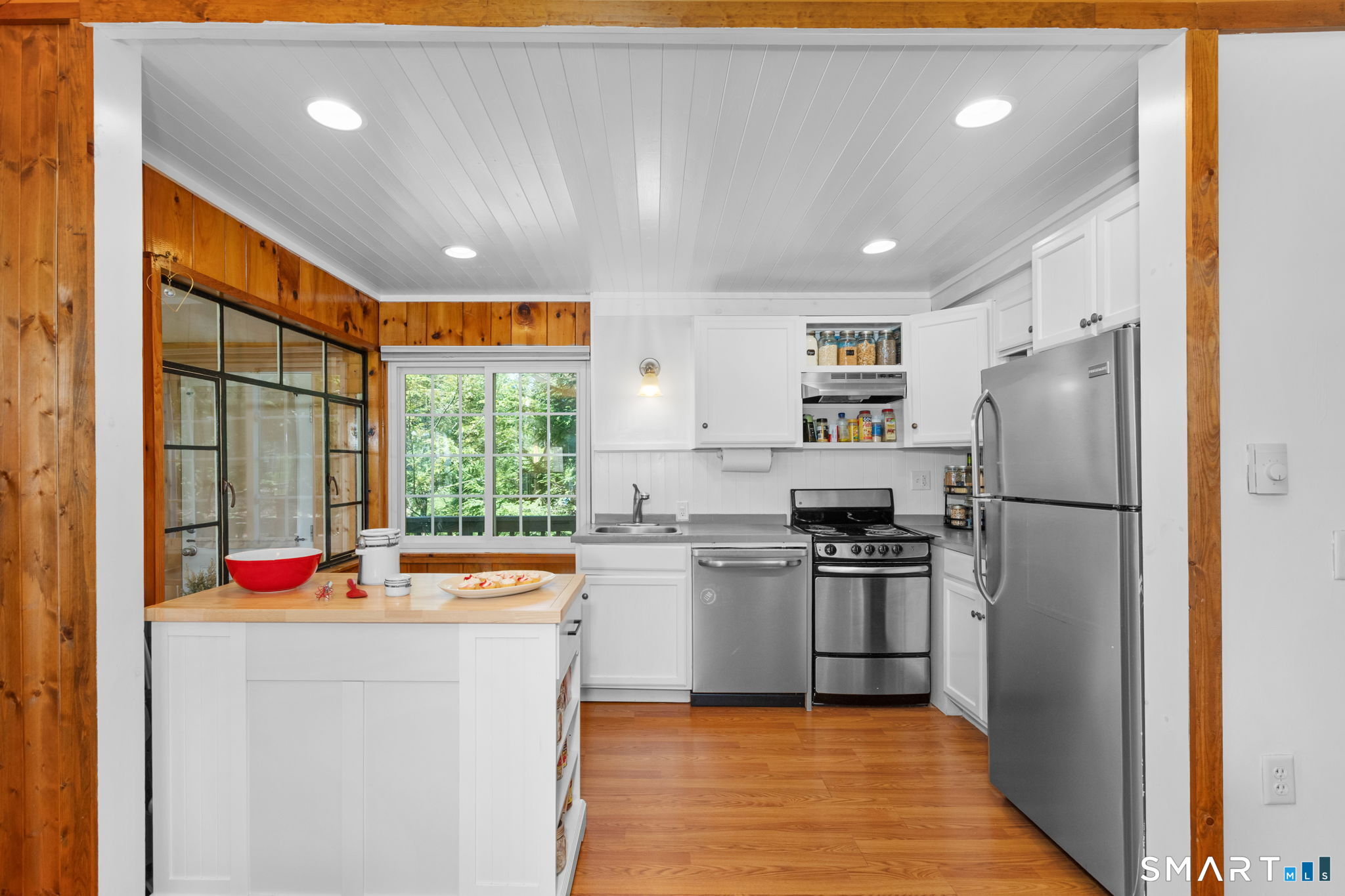 12 Longview Drive Brookfield CT 06804