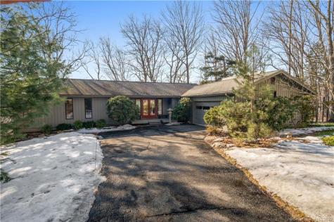 25 Chalburn Road Redding CT 06896