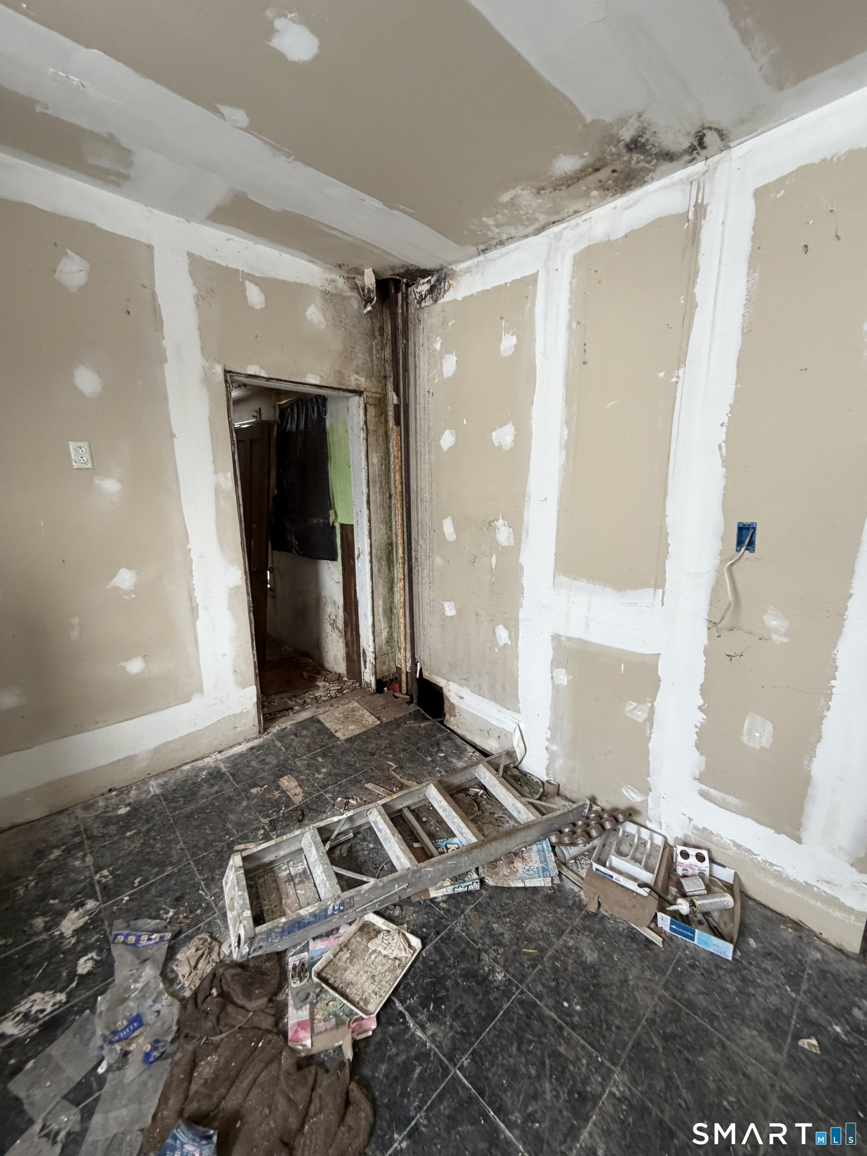 83 Maple Street Norwich CT 06360