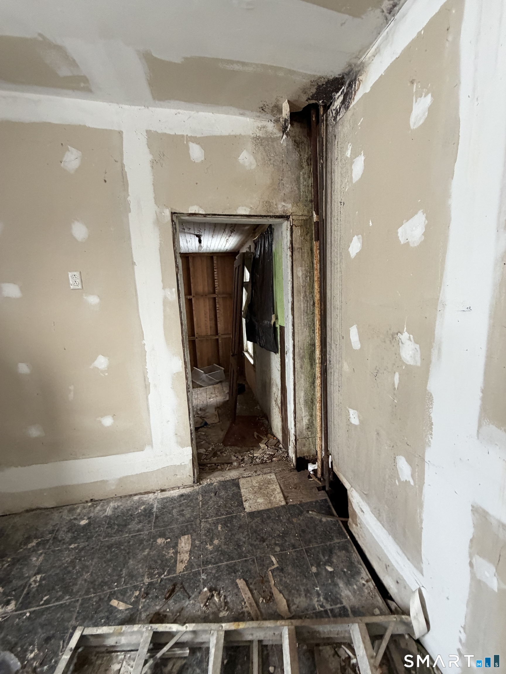 83 Maple Street Norwich CT 06360