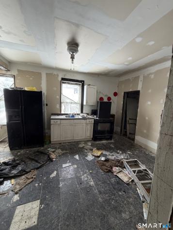 83 Maple Street Norwich CT 06360