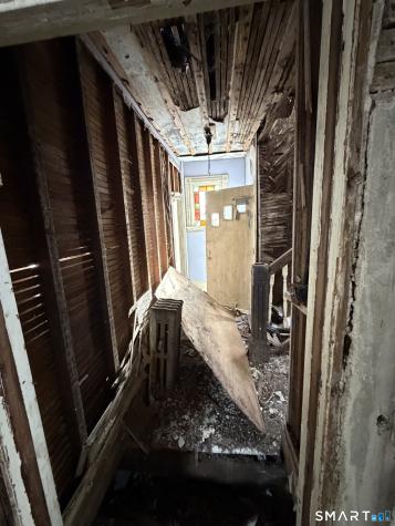 83 Maple Street Norwich CT 06360