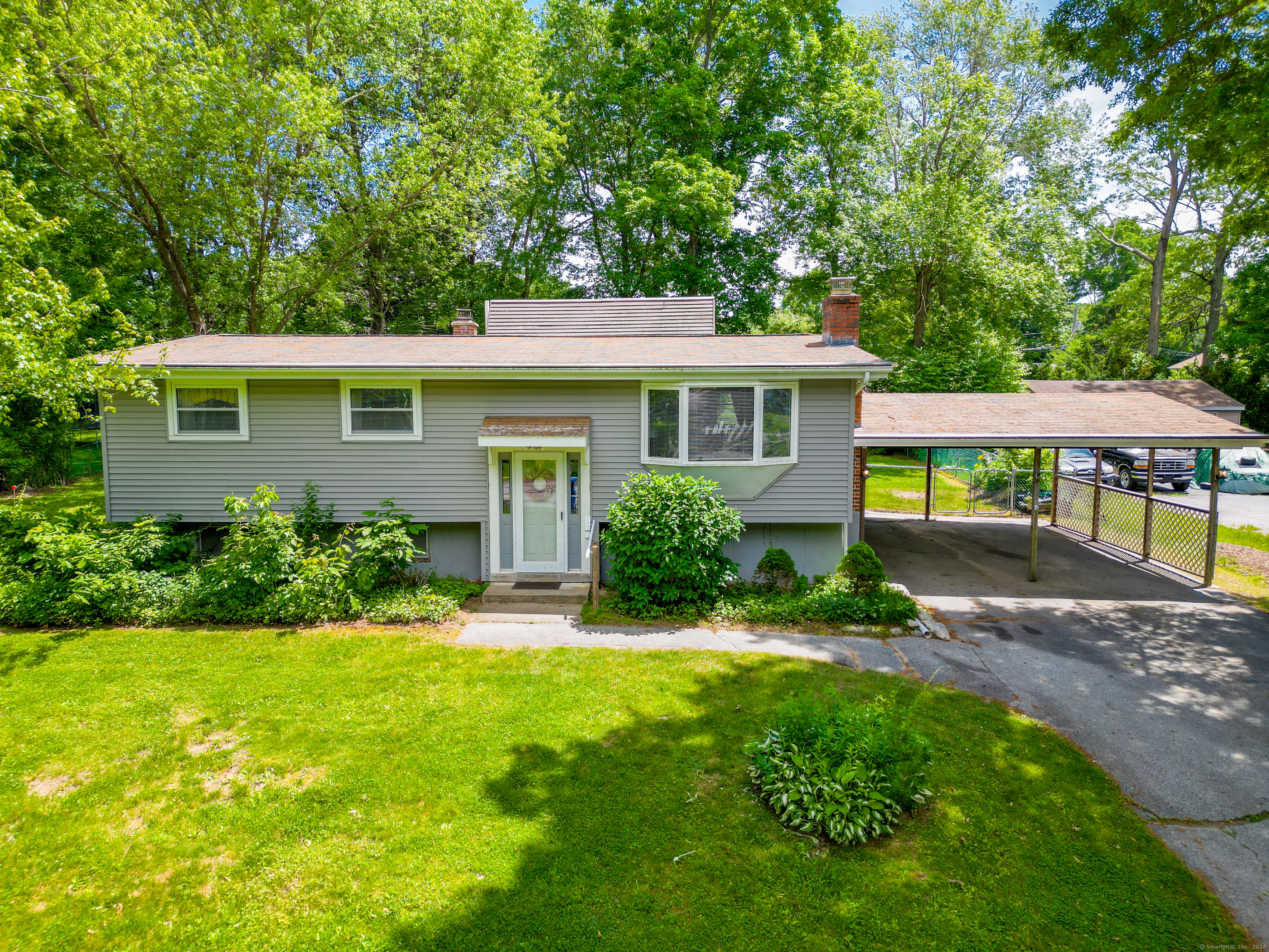 14 Pennywise Lane Ledyard CT 06339