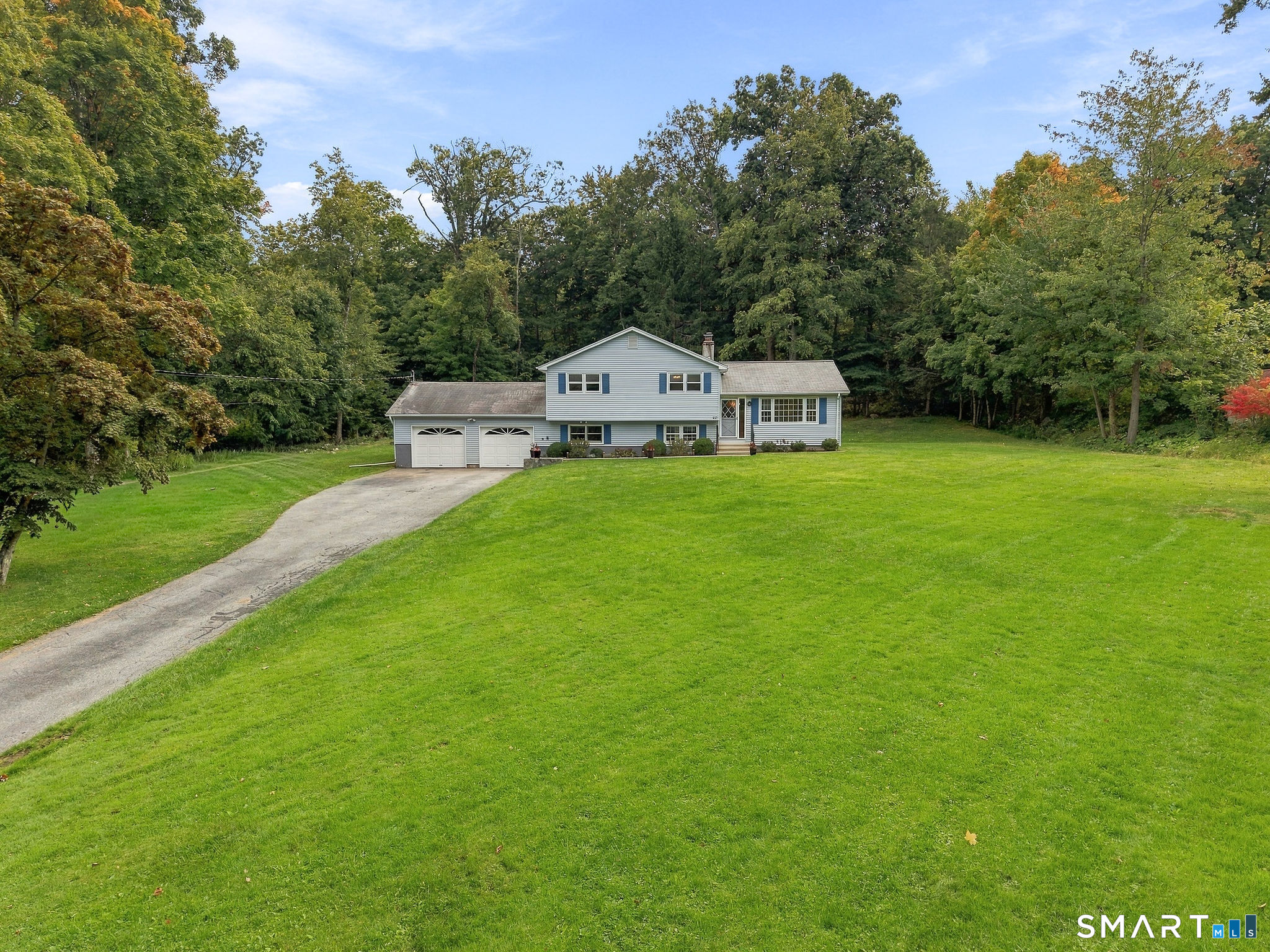 27 Rita Drive New Fairfield CT 06812