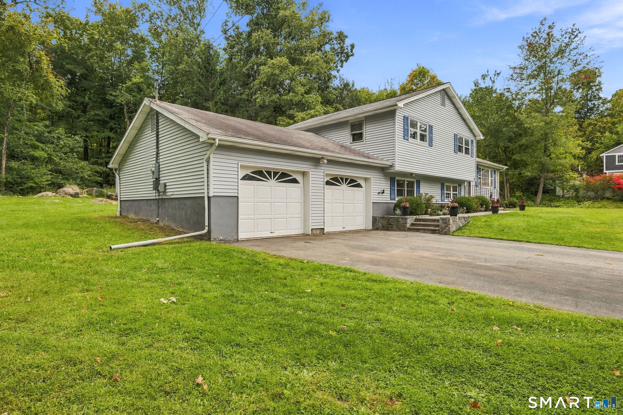 27 Rita Drive New Fairfield CT 06812