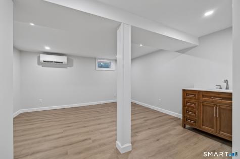 83 Winslow Drive West Haven CT 06516