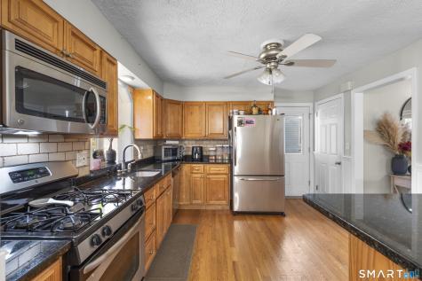142 Cambridge Street Stratford CT 06614