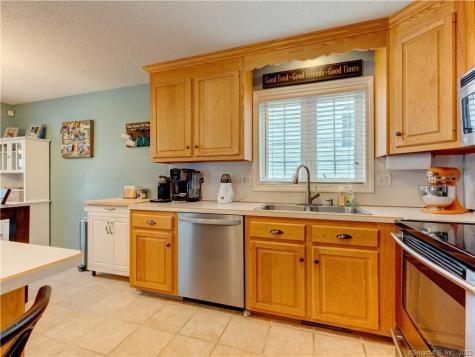 16 Birge Avenue Windsor Locks CT 06096
