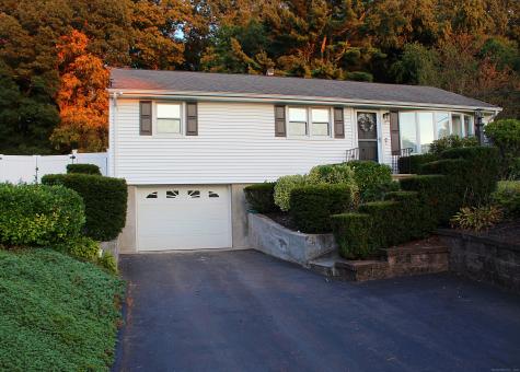 325 Laurel Street East Haven CT 06512