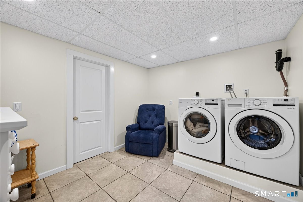 2 Ashby Street Groton CT 06355