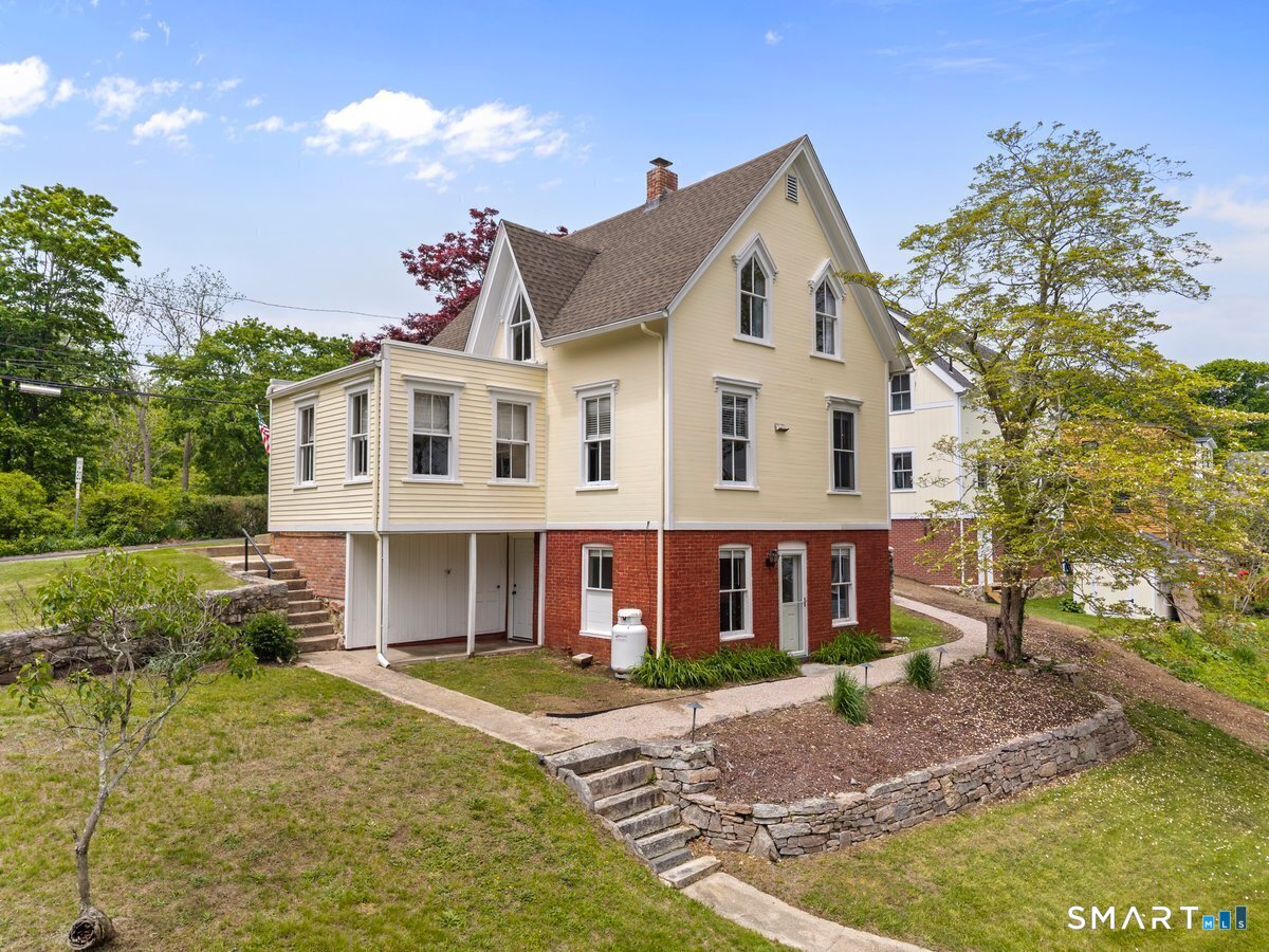2 Ashby Street Groton CT 06355